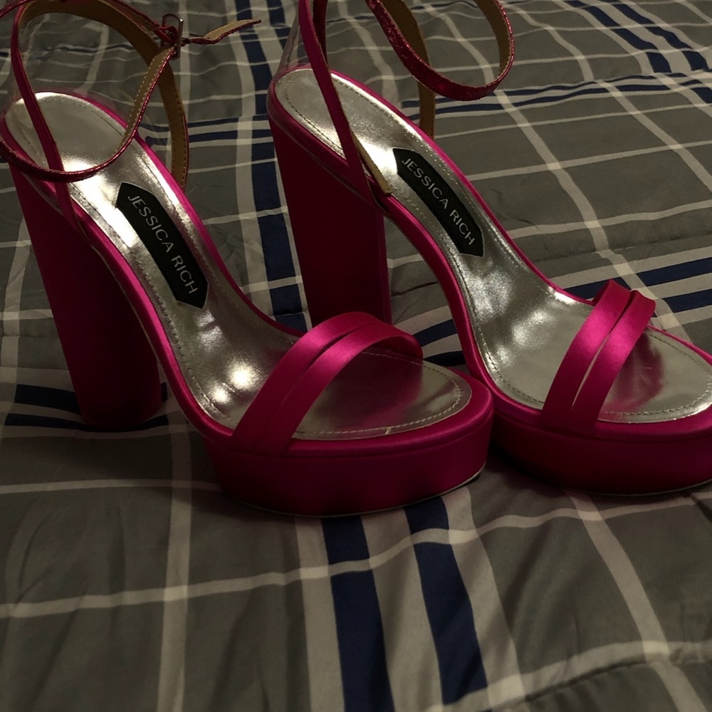 Platform Sandal - Picture 4 of 4